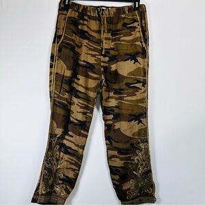 Johnny Was Los Angeles Camo Jogger Pants Embroidered Women’s Medium